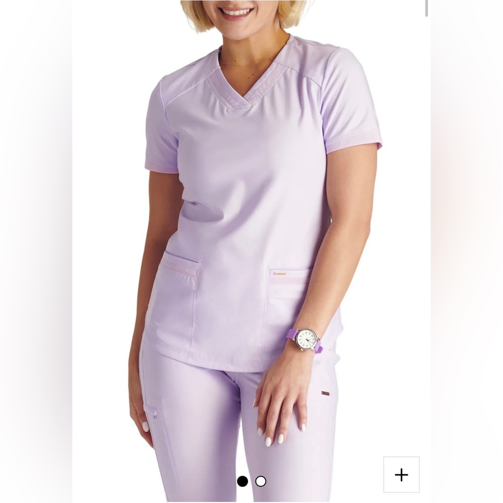 Women’s Cherokee Form scrub set in lavender haze size small.